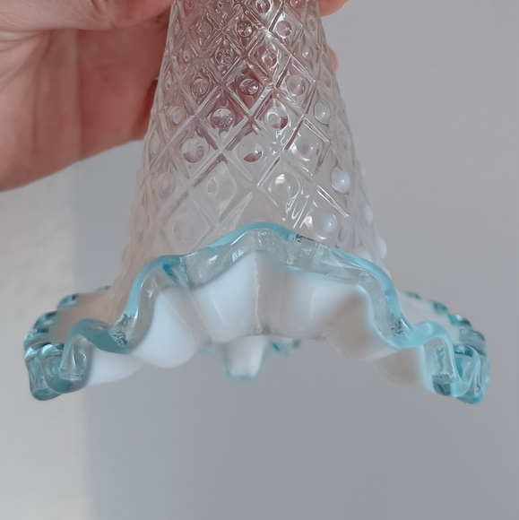 Vintage Fenton Art Glass Epergne Aqua Blue Opalescent Diamond Lace Horns Set - Picture 4 of 14